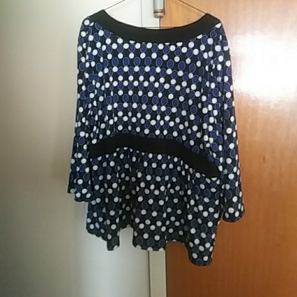 Top - Picture 2 of 2